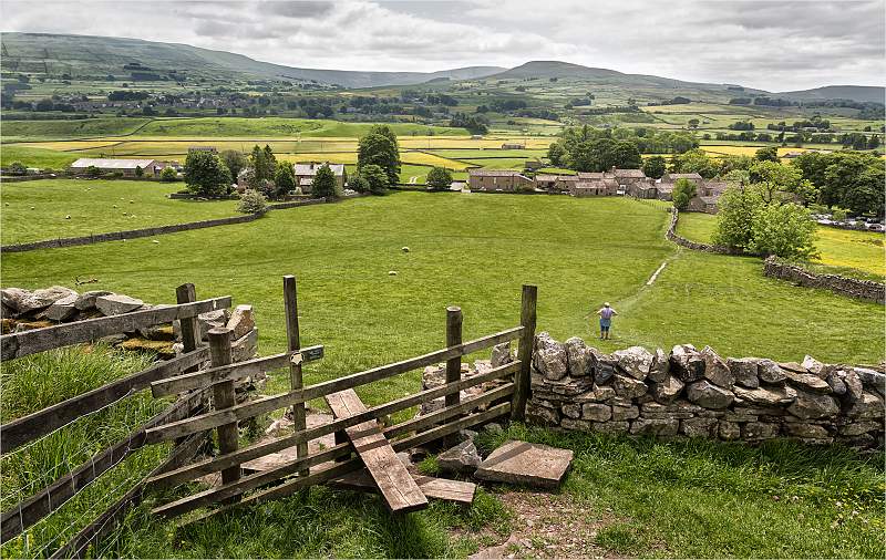 H.Commended Tom Rose  A walk in the dales.jpg - George Farthing Trophy